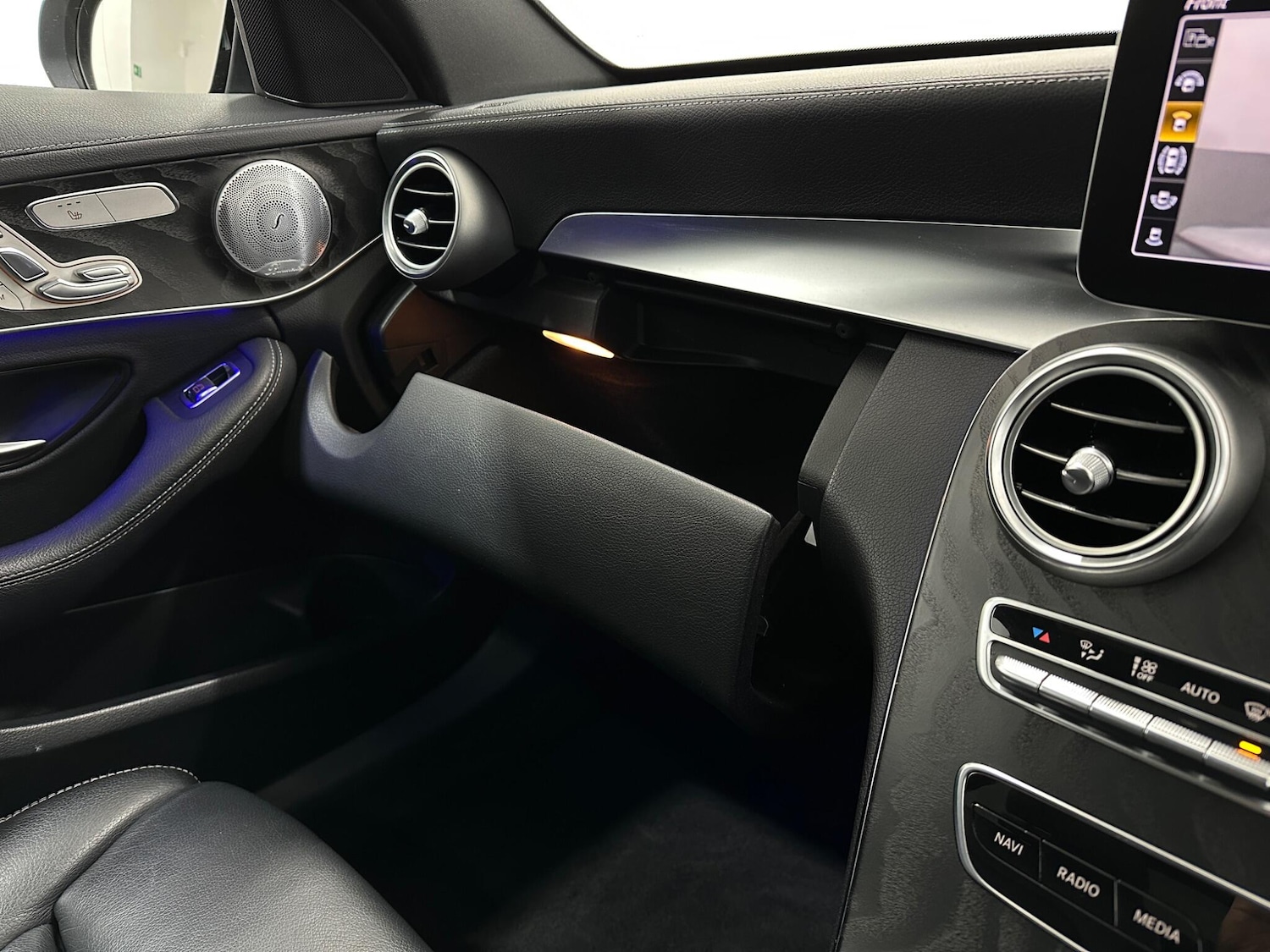 Used Mercedes-Benz C Class 2021 for sale - 77049814: Photo 29