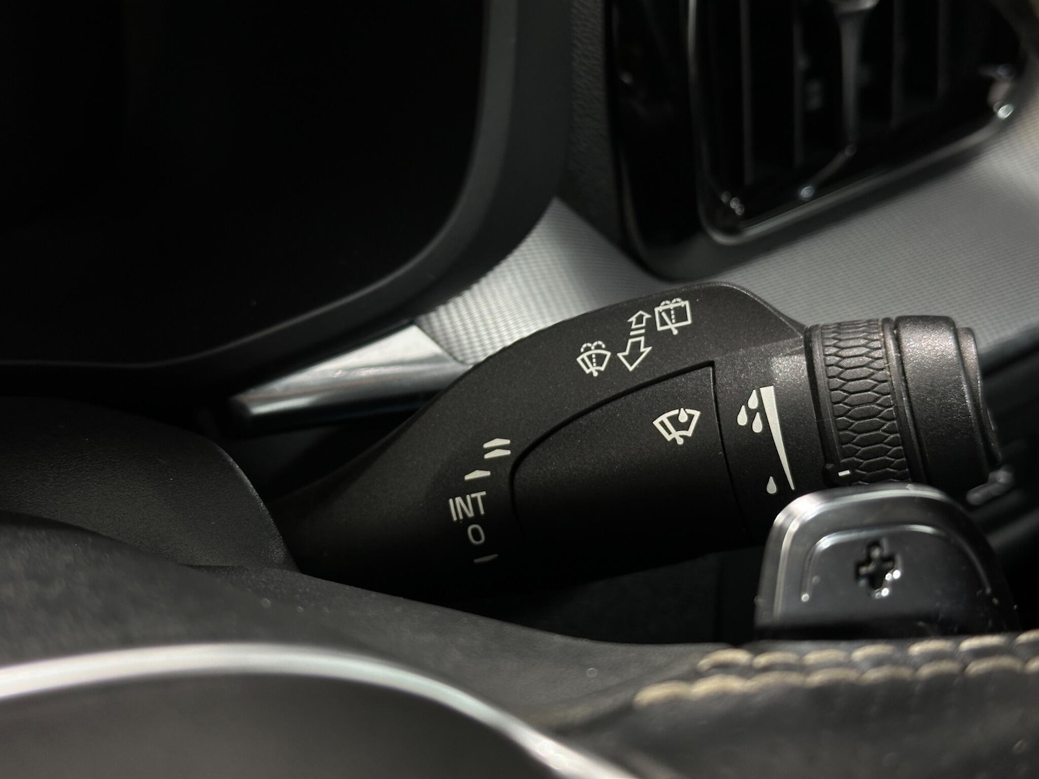 Used Volvo XC60 2018 for sale - 78007305: Photo 16