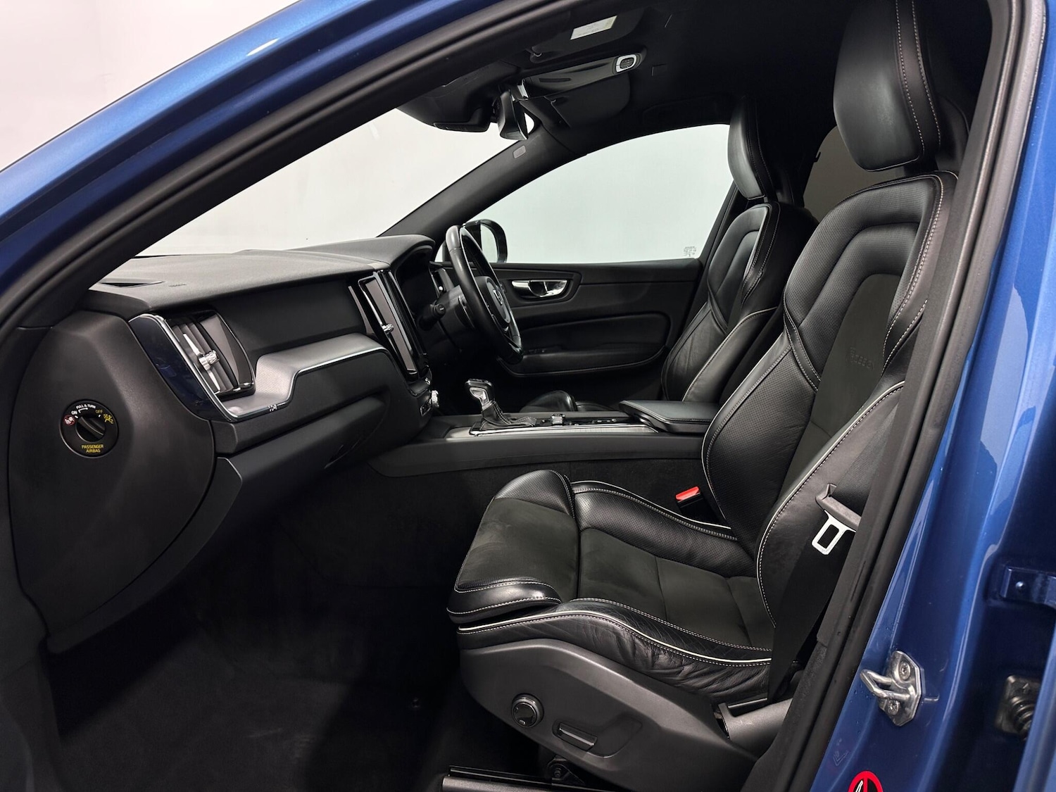 Used Volvo XC60 2018 for sale - 78007305: Photo 33