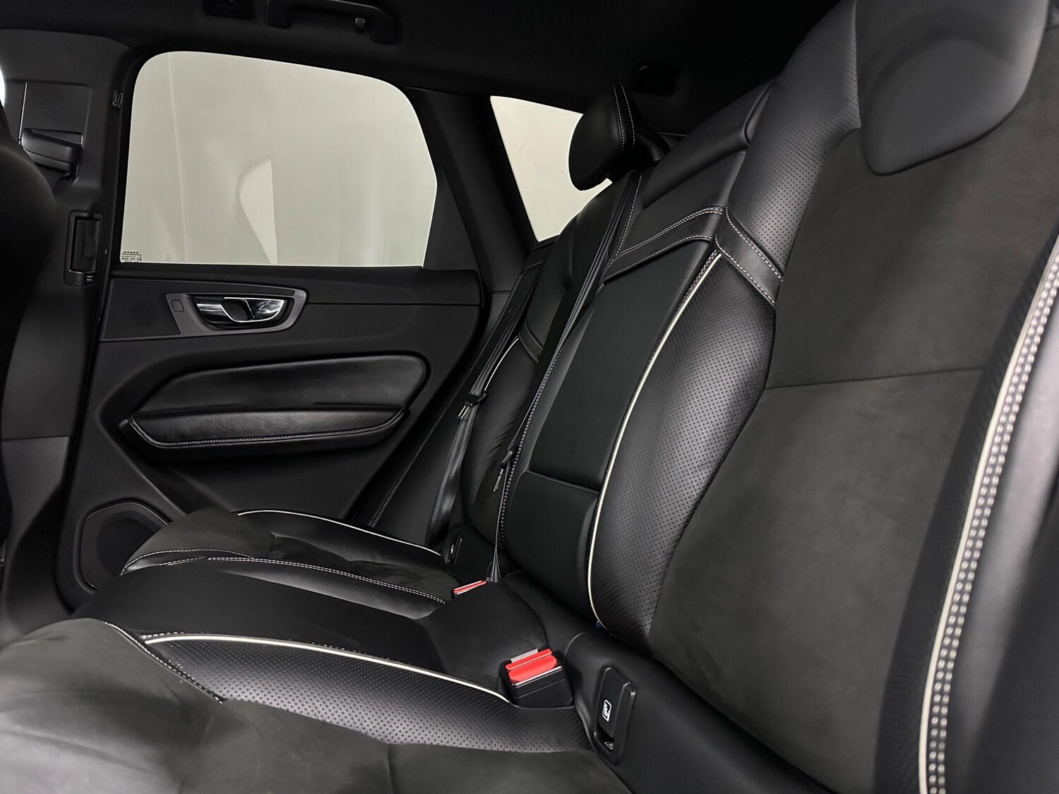 Used Volvo XC60 2018 for sale - 78007305: Photo 38