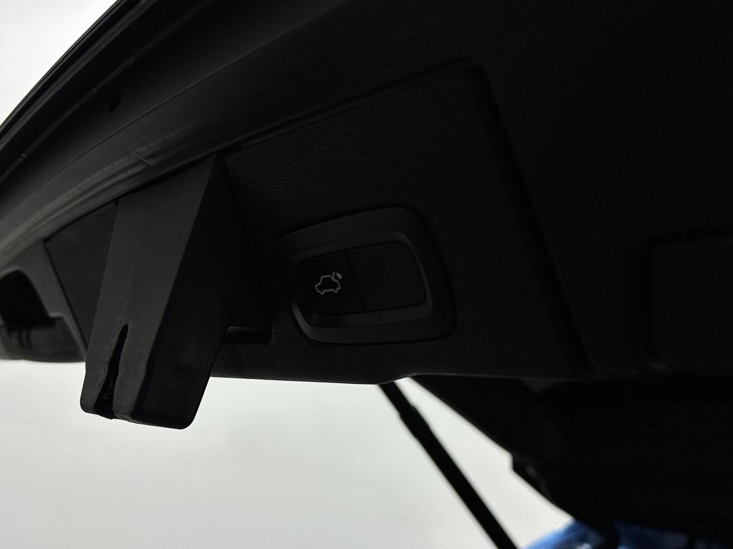 Used Volvo XC60 2018 for sale - 78007305: Photo 47