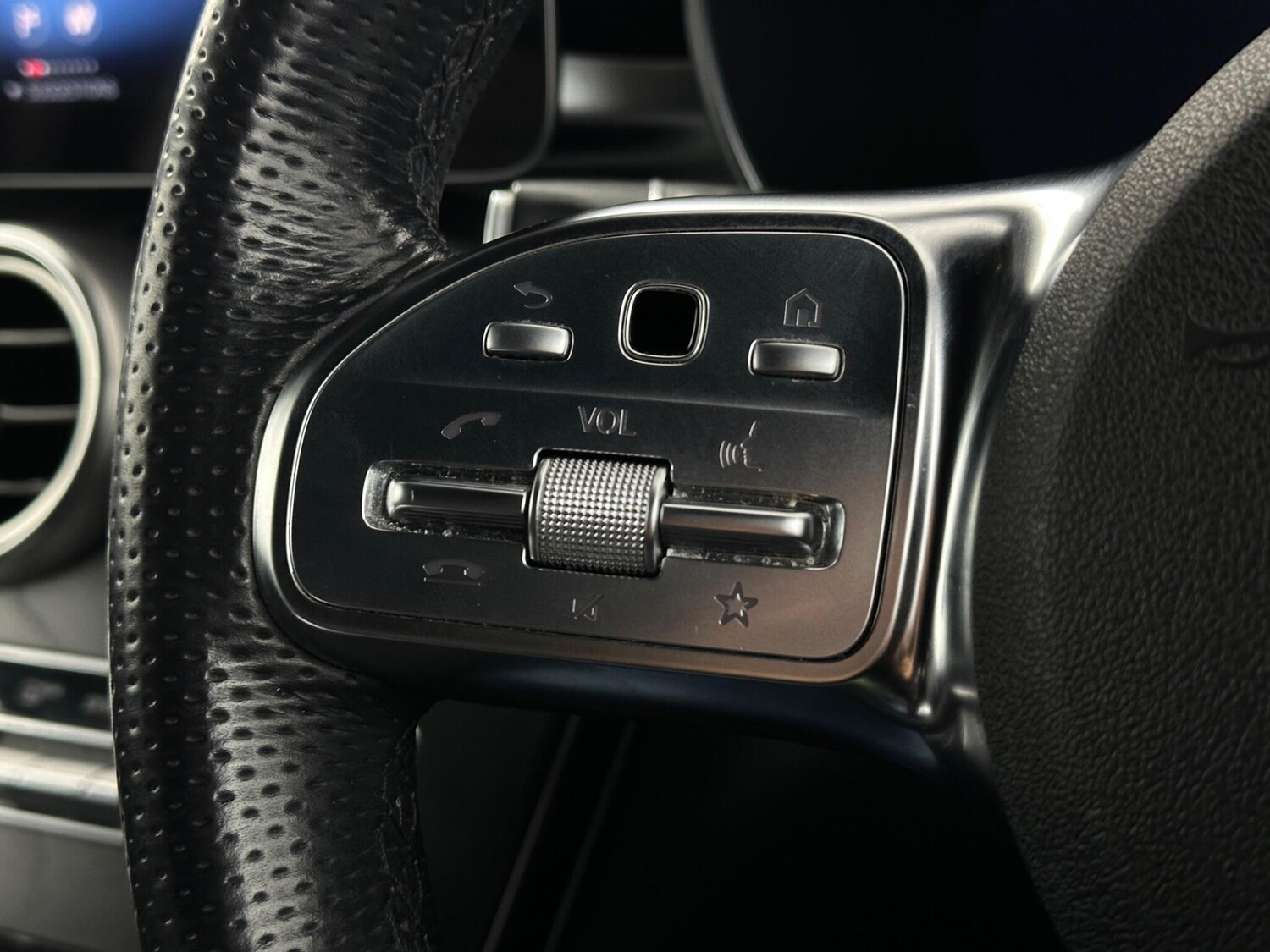 Used Mercedes-Benz GLC 2019 for sale - 78020236: Photo 14