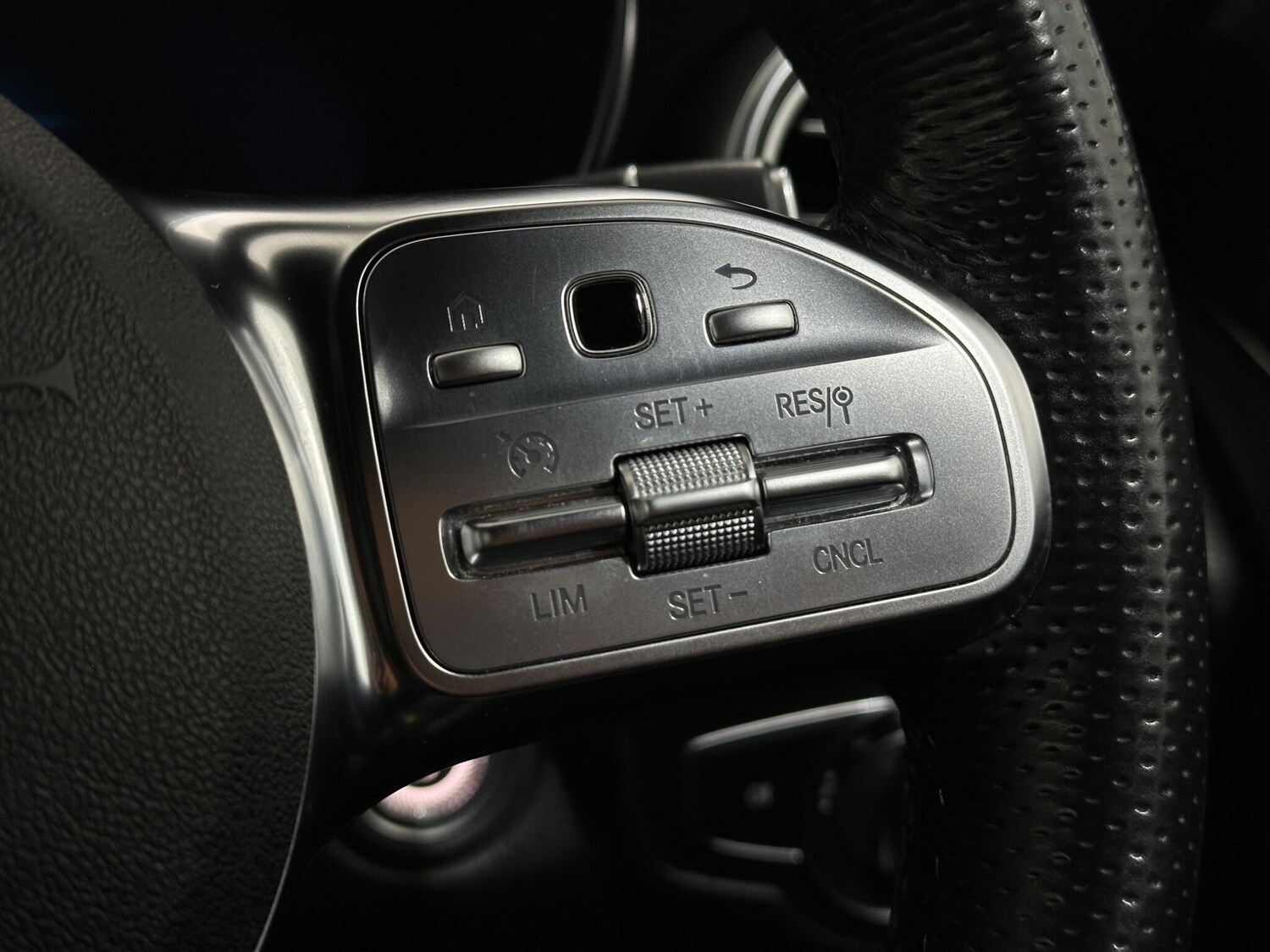 Used Mercedes-Benz GLC 2019 for sale - 78020236: Photo 15