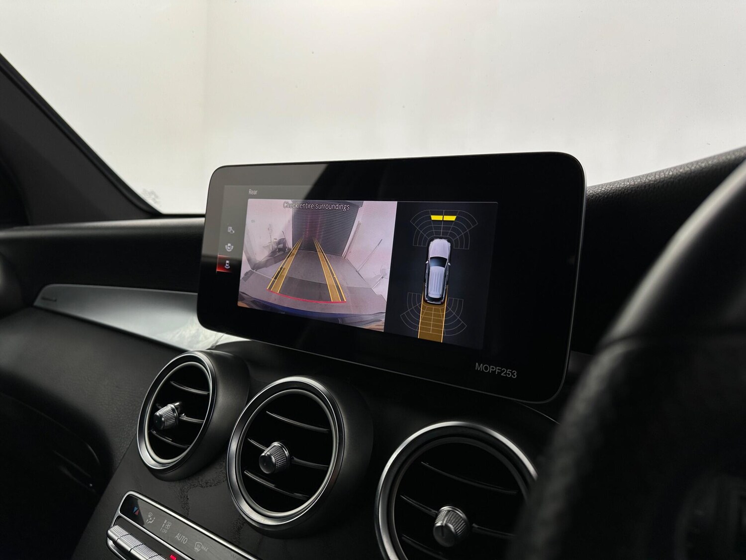 Used Mercedes-Benz GLC 2019 for sale - 78020236: Photo 24