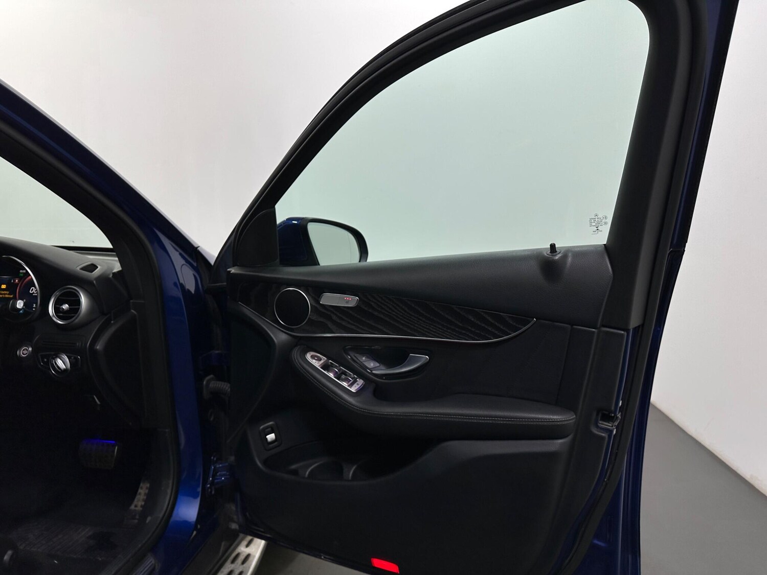 Used Mercedes-Benz GLC 2019 for sale - 78020236: Photo 35