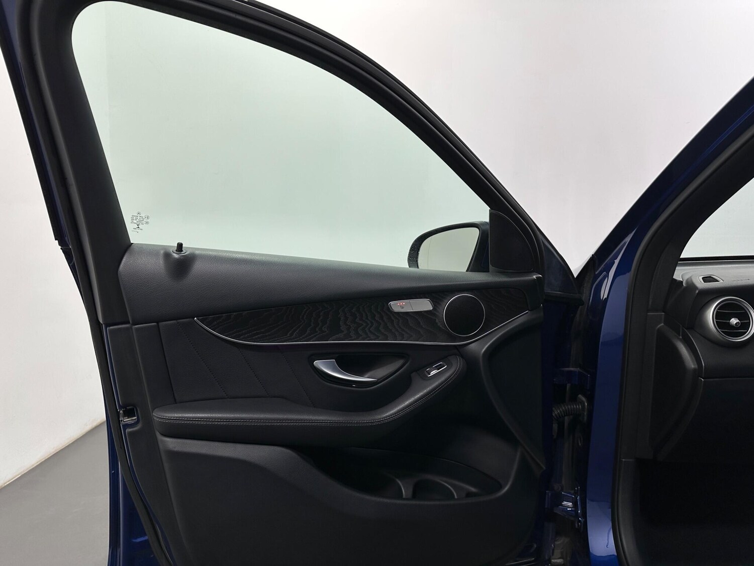 Used Mercedes-Benz GLC 2019 for sale - 78020236: Photo 39