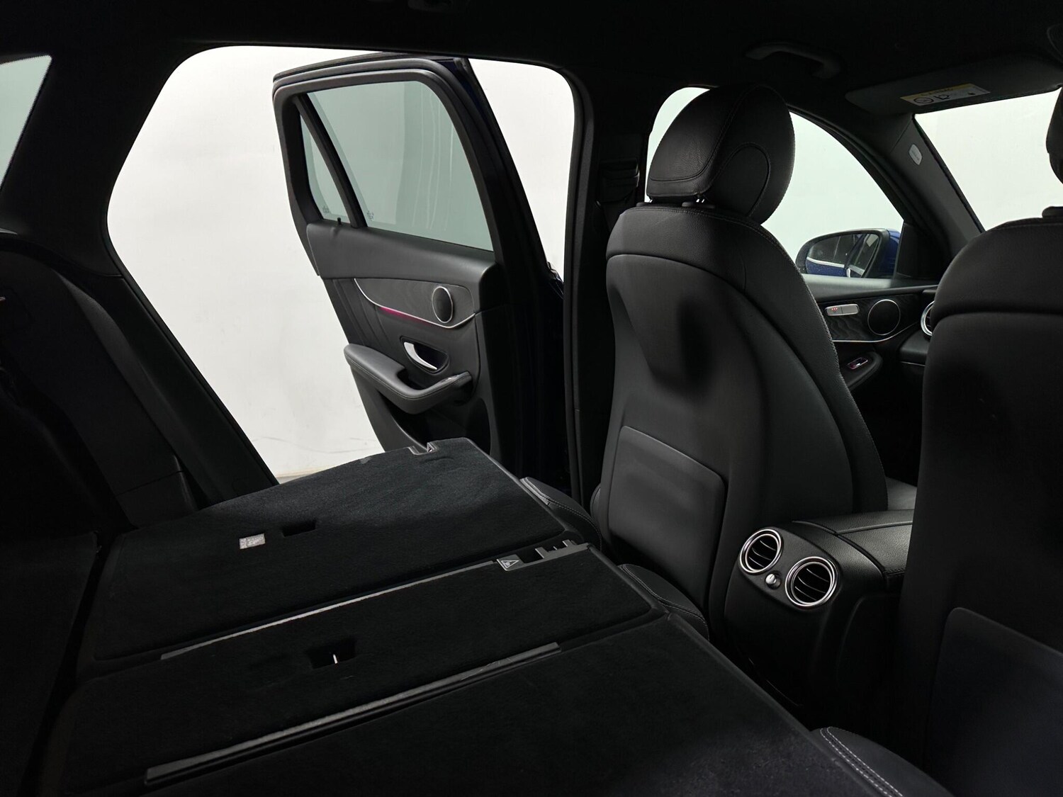 Used Mercedes-Benz GLC 2019 for sale - 78020236: Photo 48