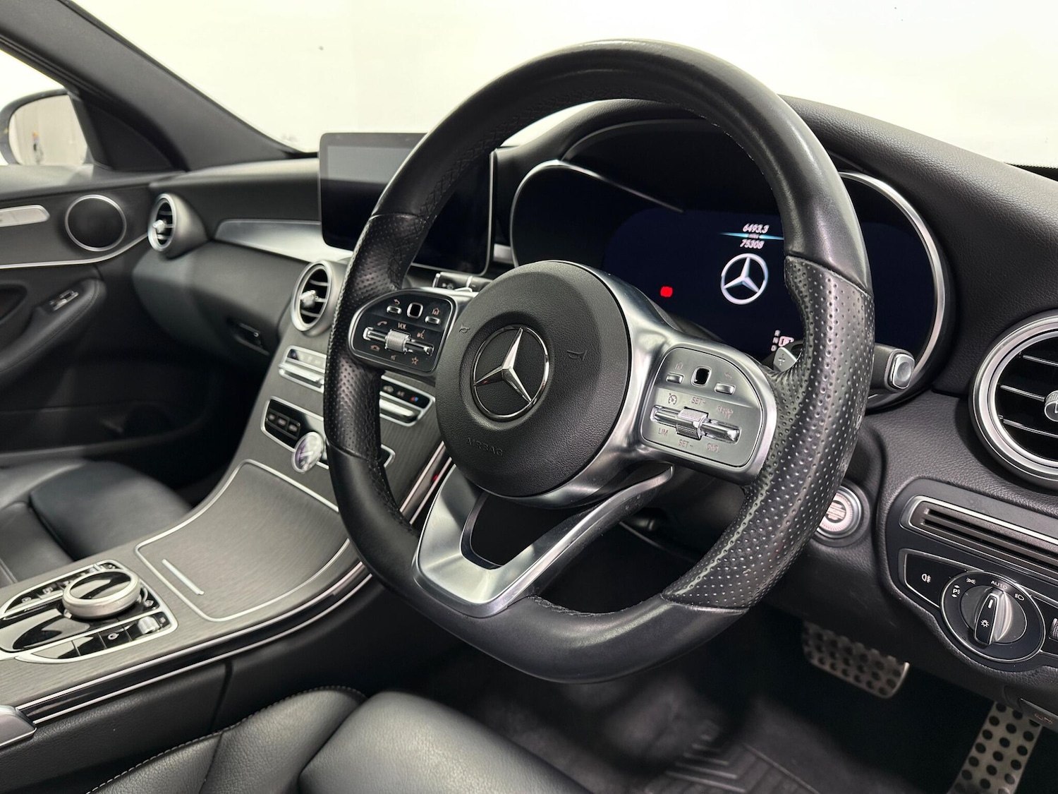 Used Mercedes-Benz C Class 2021 for sale - 76964426: Photo 10