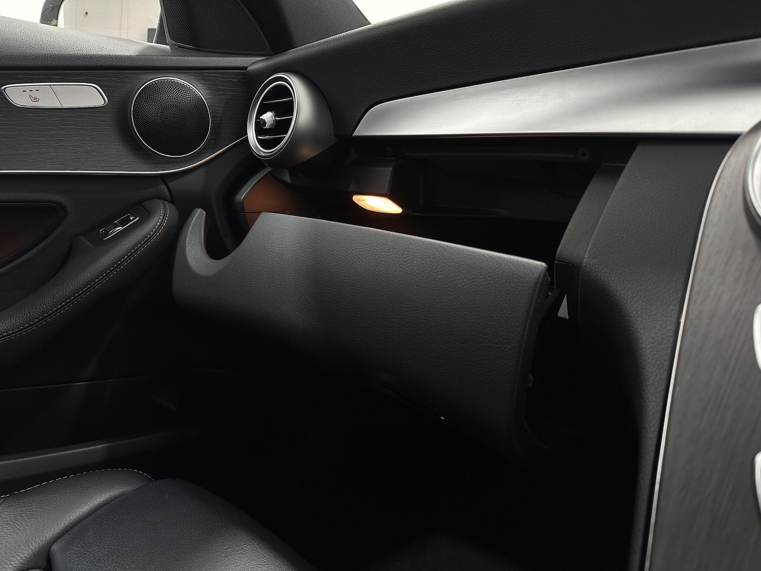 Used Mercedes-Benz C Class 2021 for sale - 76964426: Photo 27