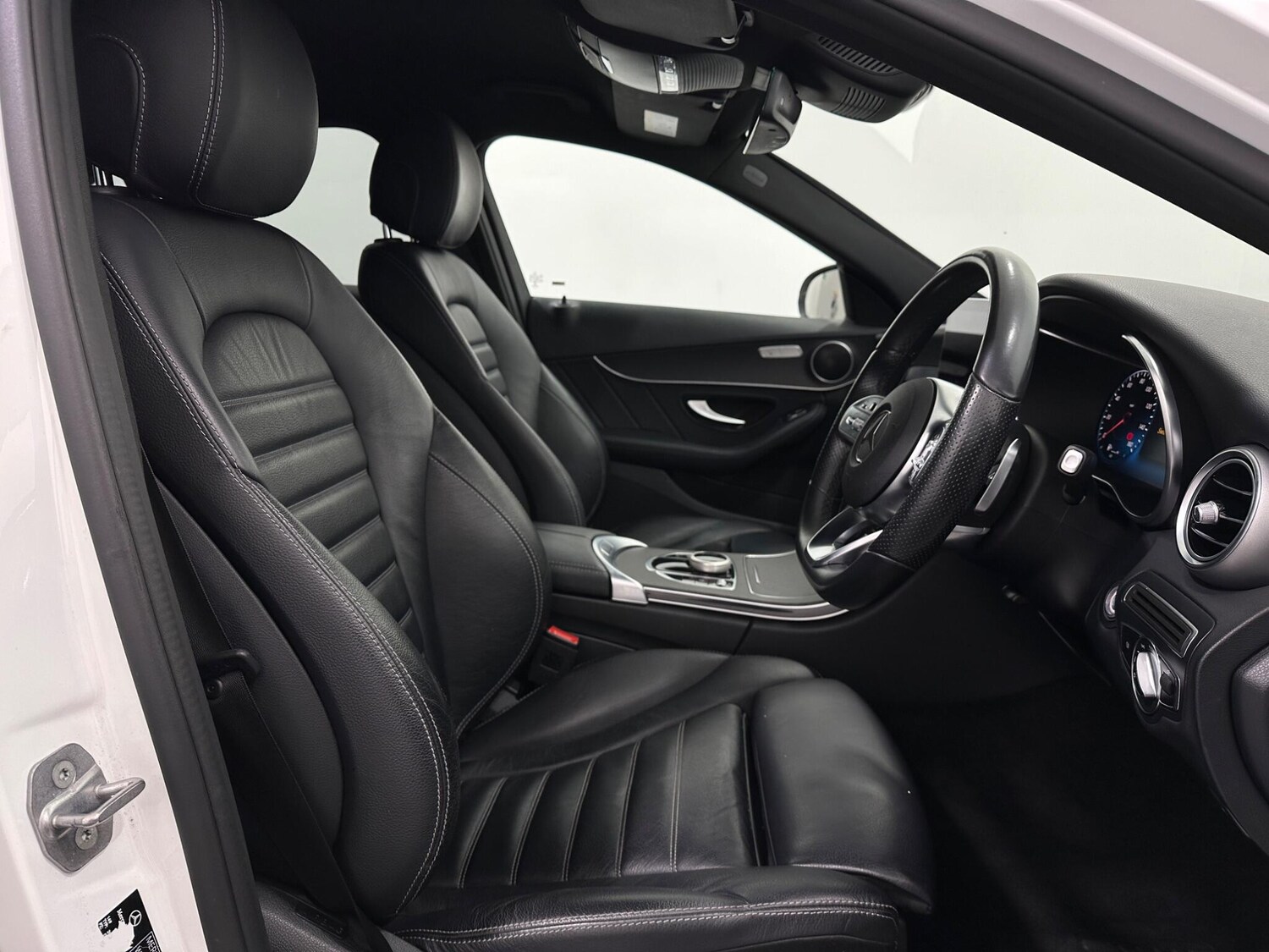 Used Mercedes-Benz C Class 2021 for sale - 76964426: Photo 29