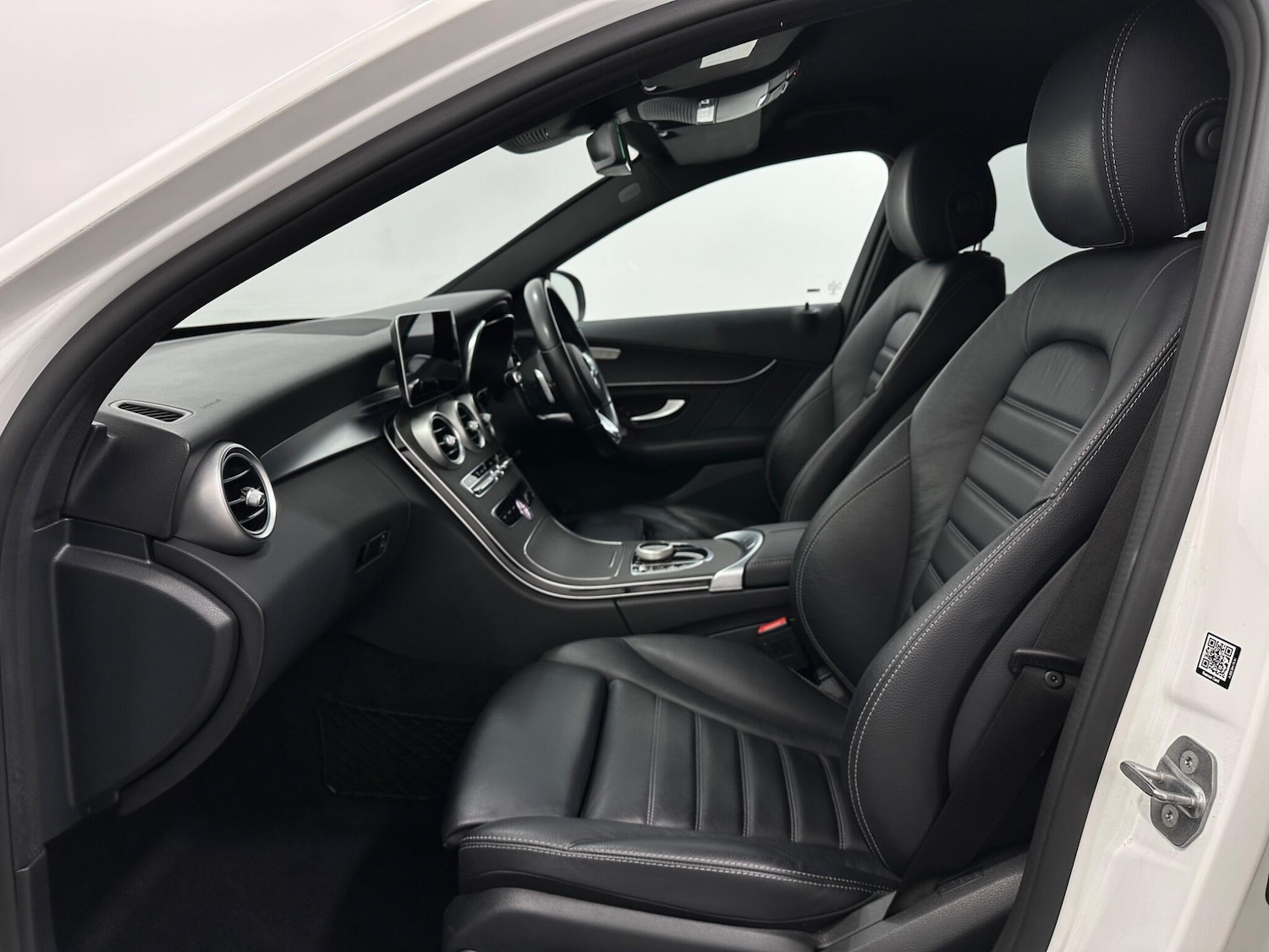 Used Mercedes-Benz C Class 2021 for sale - 76964426: Photo 33