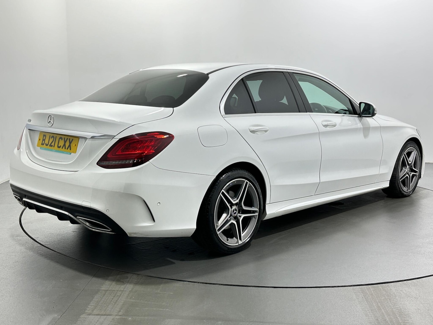 Used Mercedes-Benz C Class 2021 for sale - 76964426: Photo 8