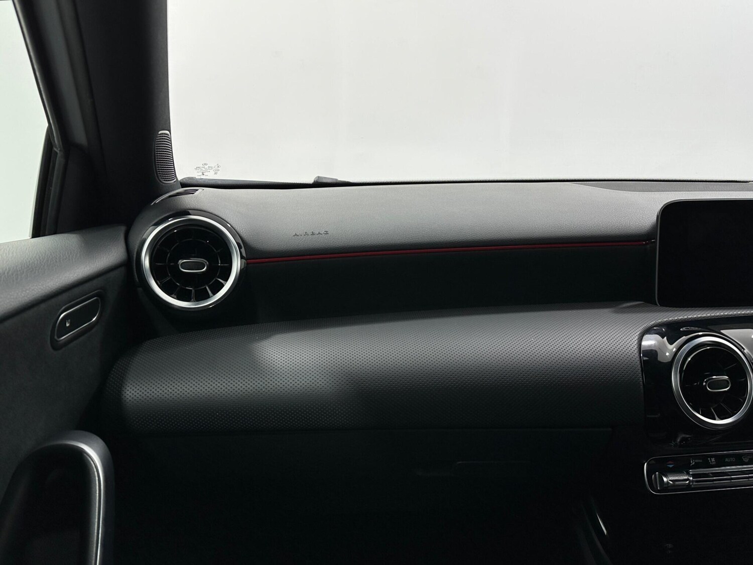 Used Mercedes-Benz A-Class for sale - 77496384: Photo 31