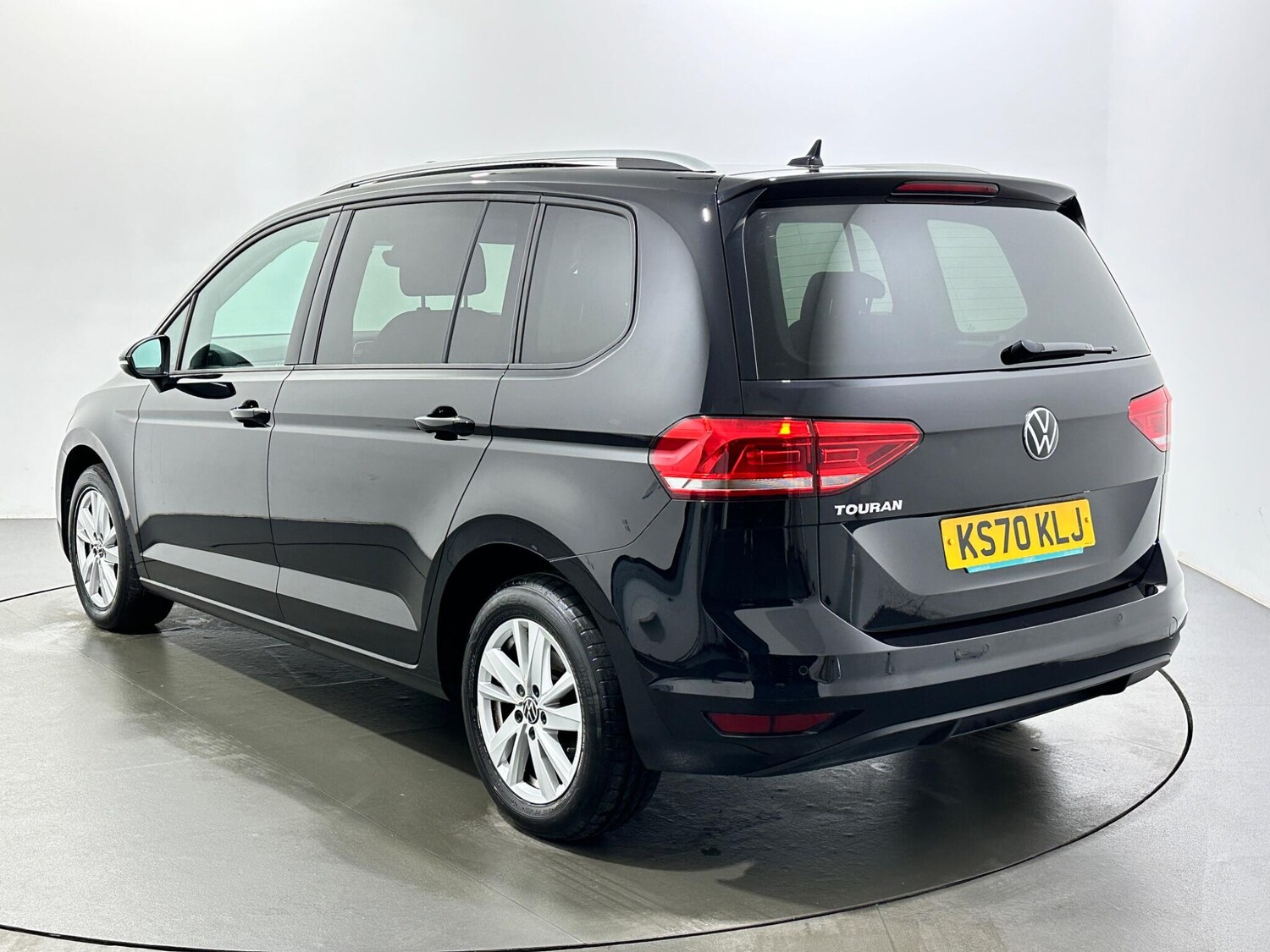 Used Volkswagen Touran 2021 for sale - 77626231: Photo 6
