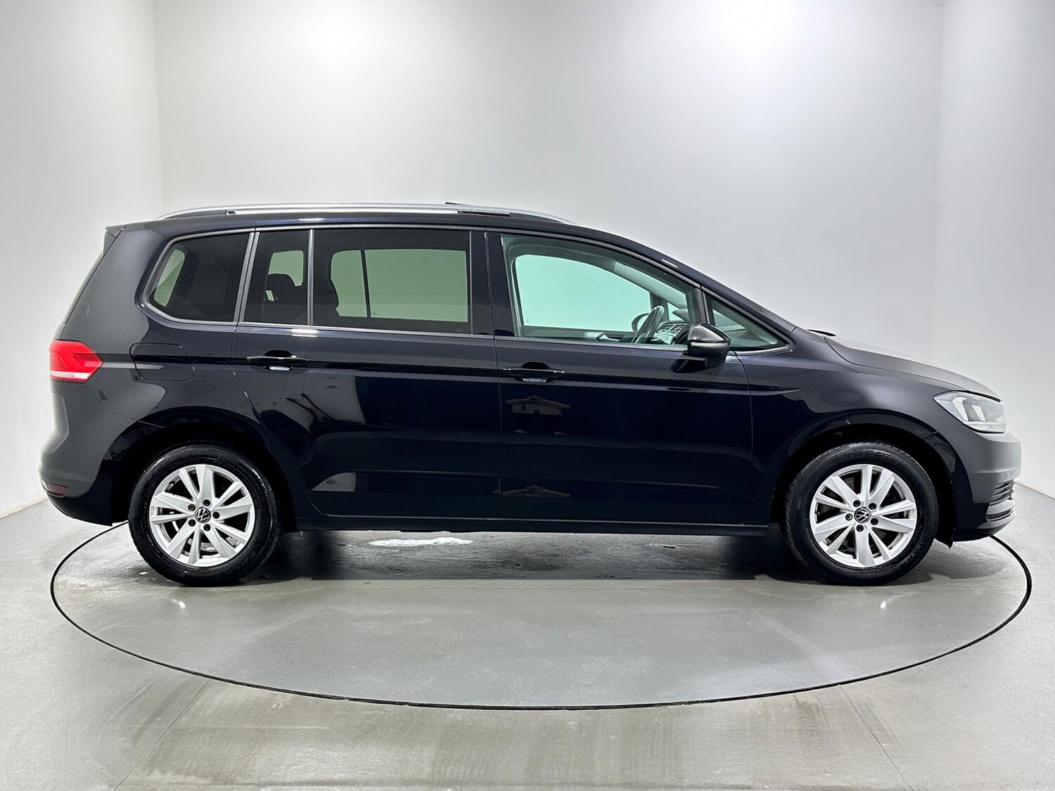 Used Volkswagen Touran 2021 for sale - 77626231: Photo 9