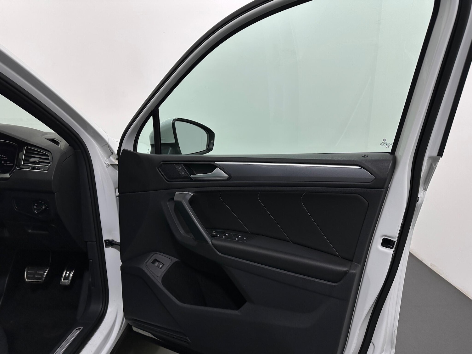 Used Volkswagen Tiguan 2020 for sale - 76913653: Photo 33