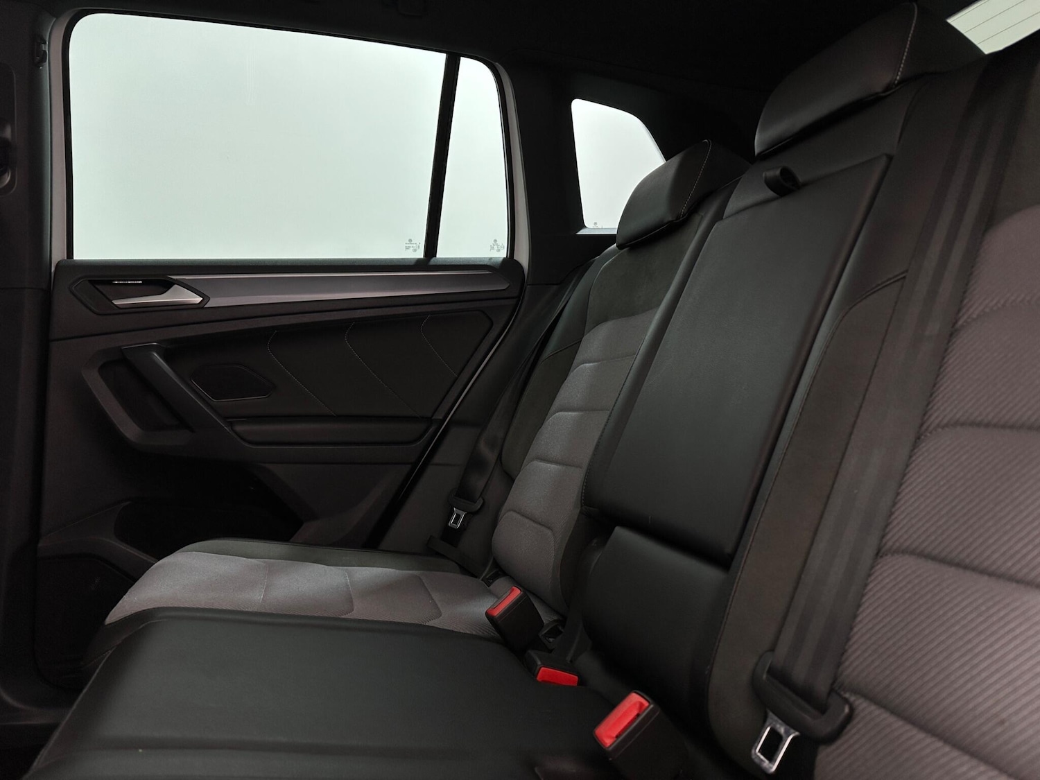 Used Volkswagen Tiguan 2020 for sale - 76913653: Photo 39