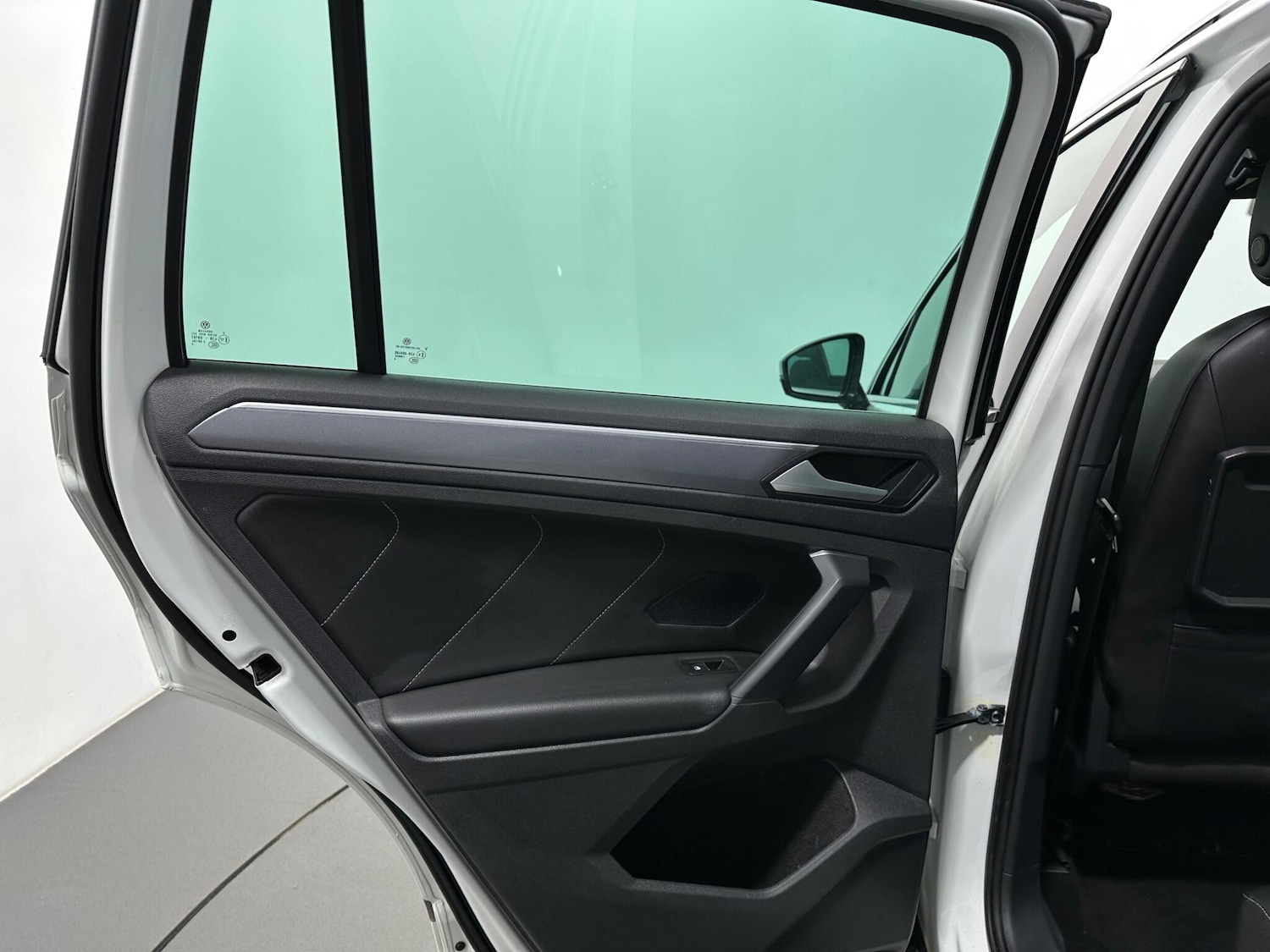 Used Volkswagen Tiguan 2020 for sale - 76913653: Photo 40