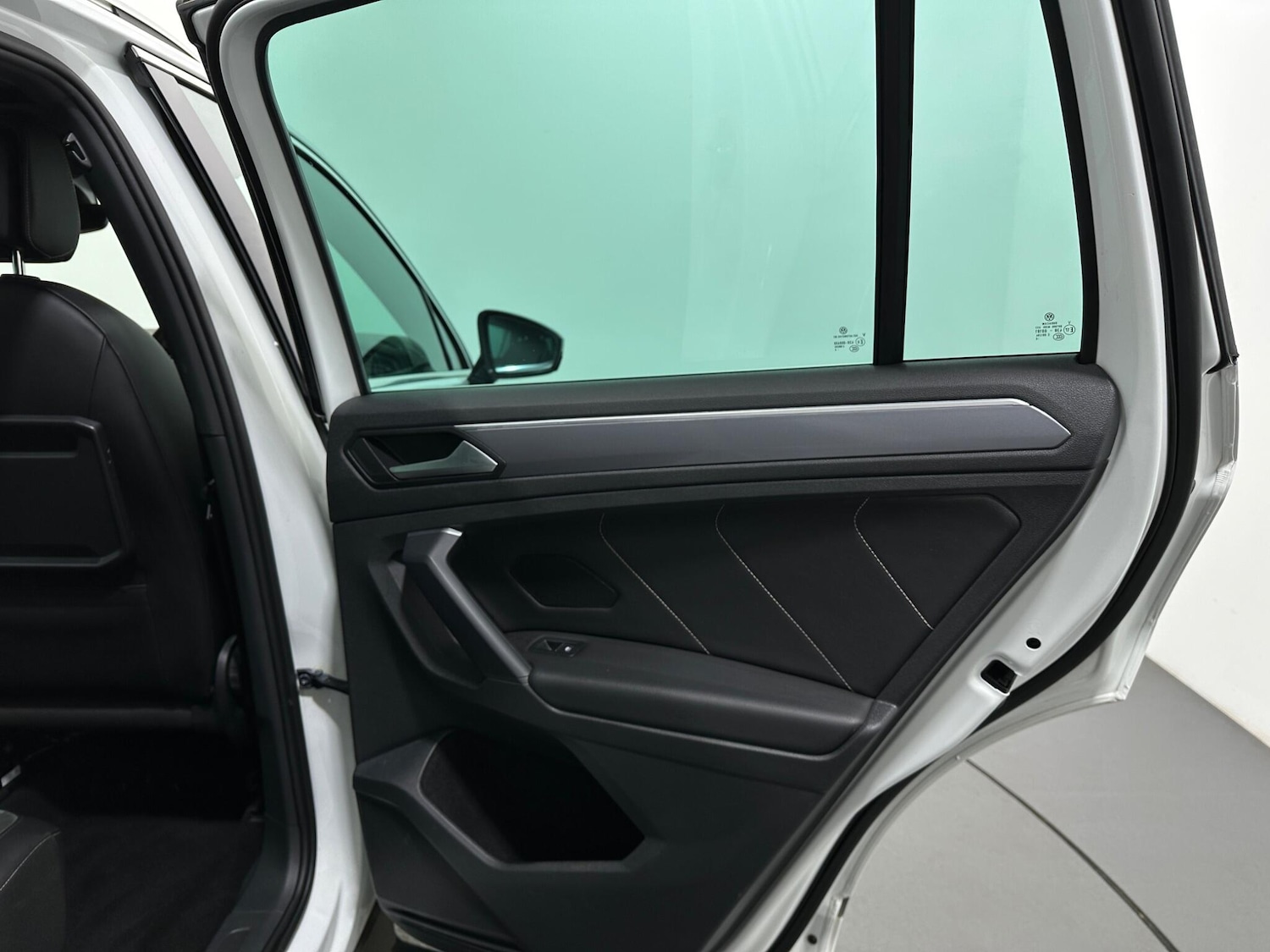 Used Volkswagen Tiguan 2020 for sale - 76913653: Photo 43