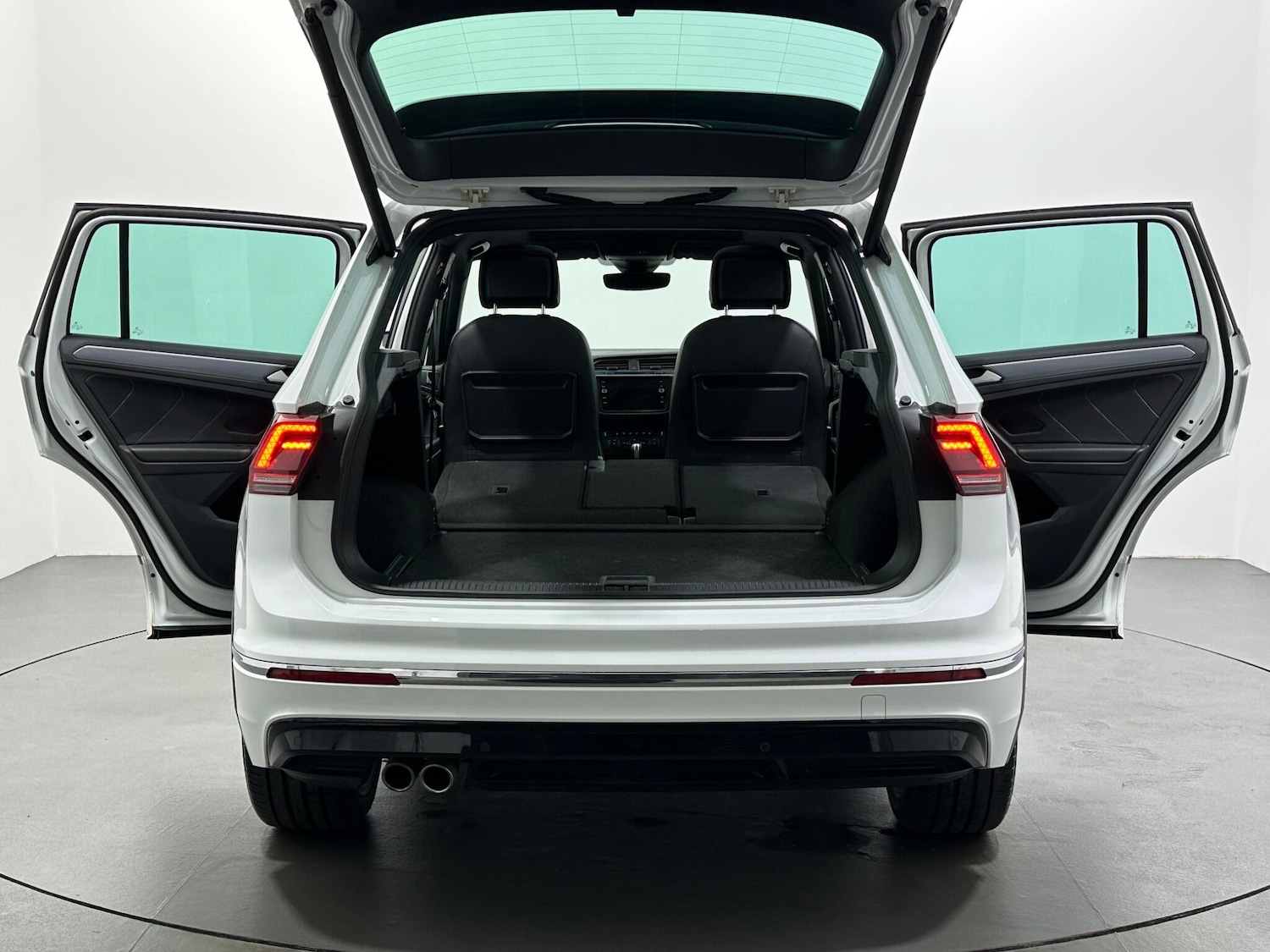 Used Volkswagen Tiguan 2020 for sale - 76913653: Photo 44