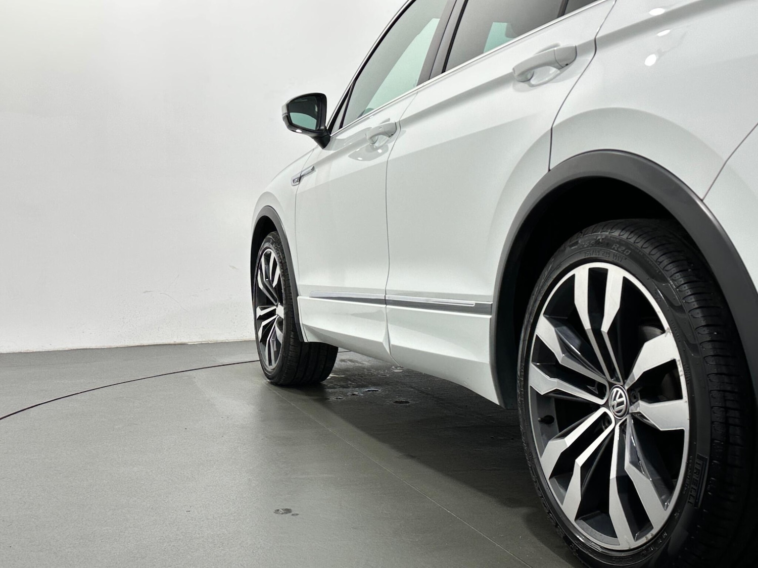 Used Volkswagen Tiguan 2020 for sale - 76913653: Photo 50