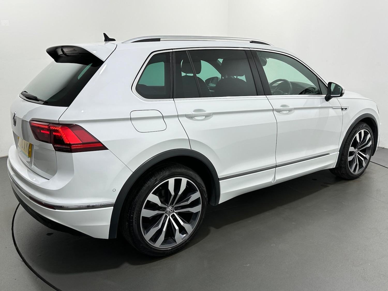 Used Volkswagen Tiguan 2020 for sale - 76913653: Photo 52