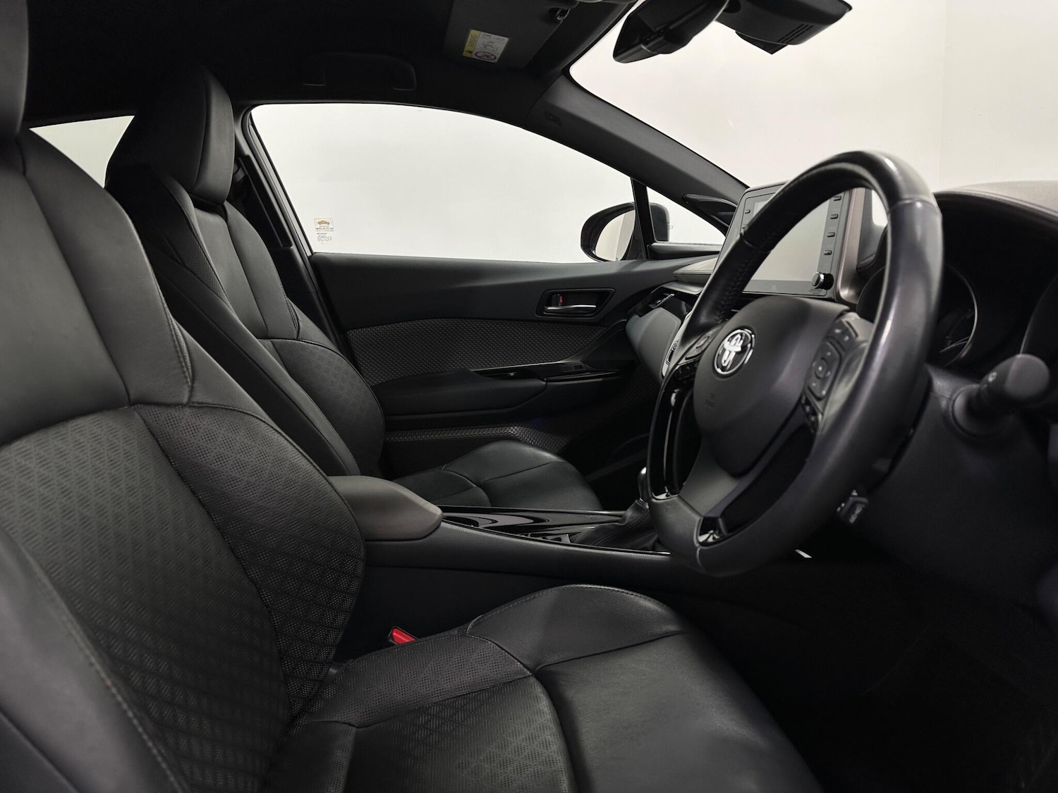 Used Toyota C-HR 2020 for sale - 77559665: Photo 30