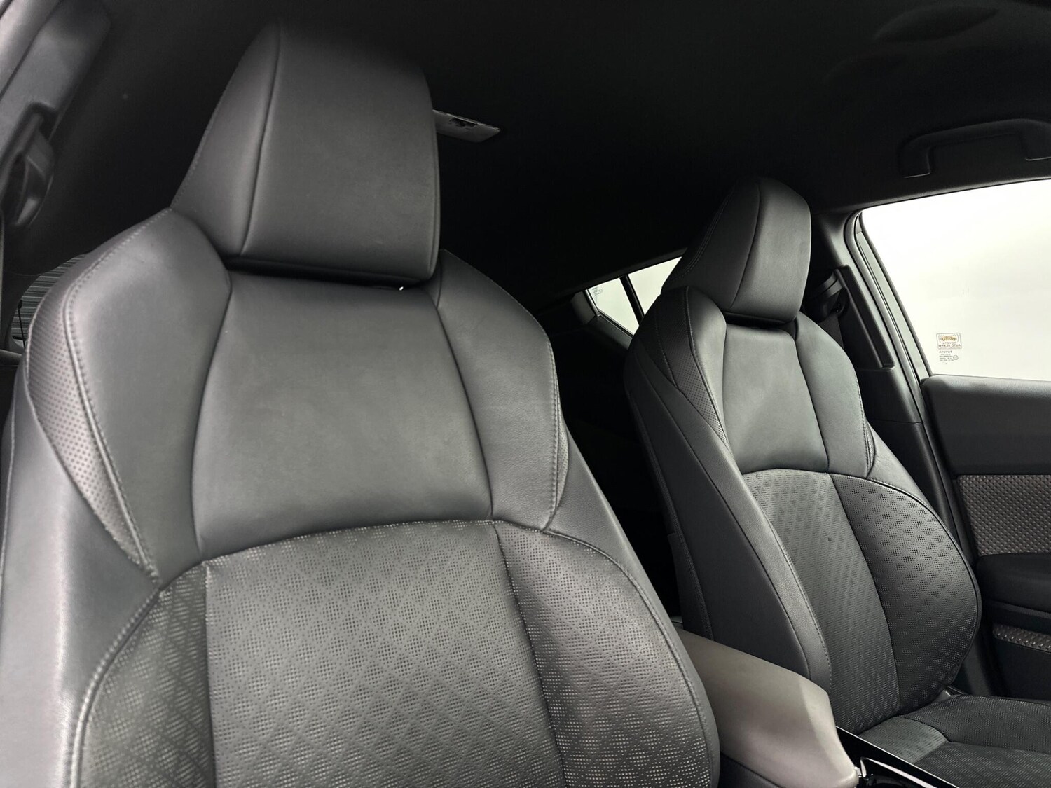 Used Toyota C-HR 2020 for sale - 77559665: Photo 31