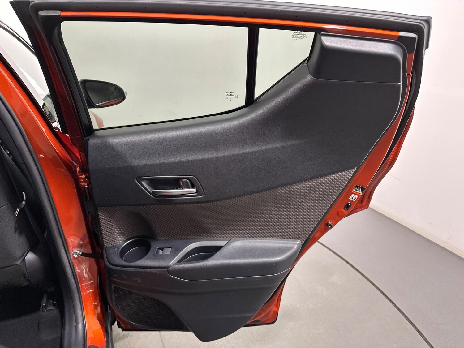 Used Toyota C-HR 2020 for sale - 77559665: Photo 41