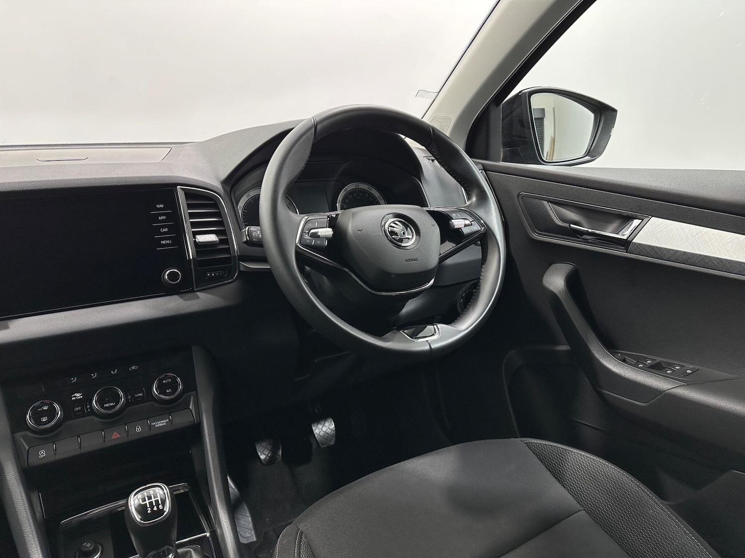 Used Skoda Karoq 2022 for sale - 76878933: Photo 11