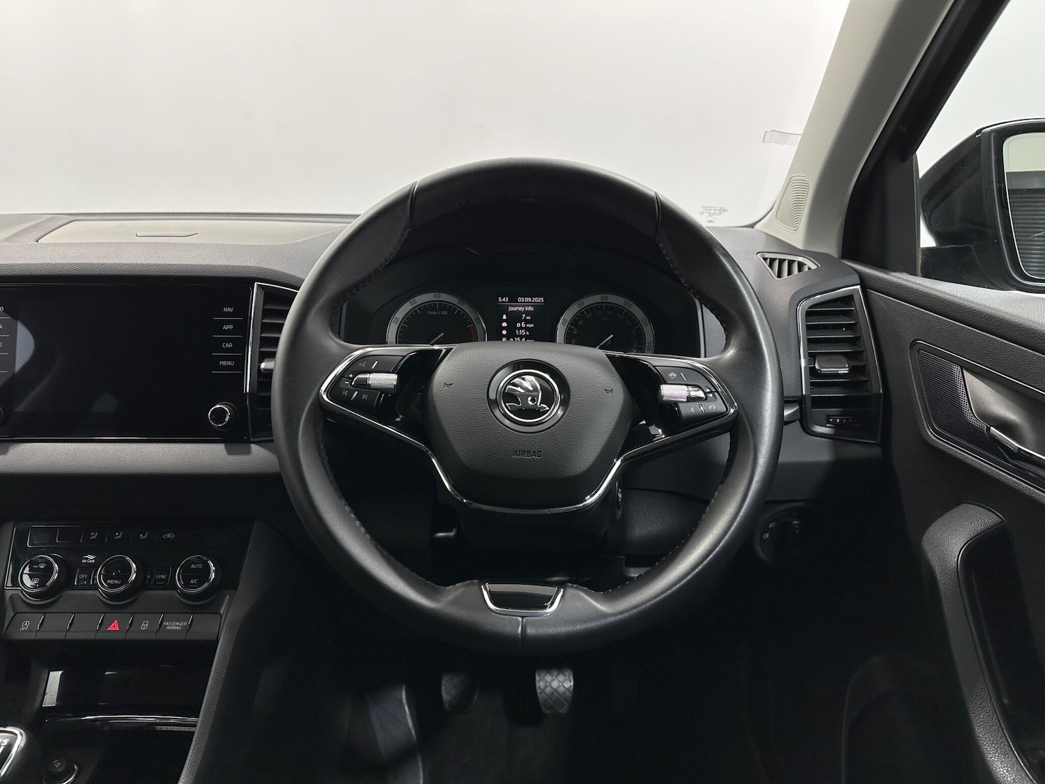 Used Skoda Karoq 2022 for sale - 76878933: Photo 12