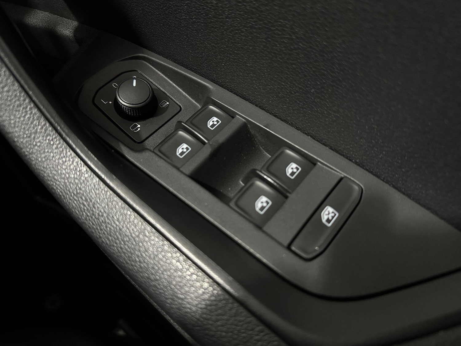 Used Skoda Karoq 2022 for sale - 76878933: Photo 17