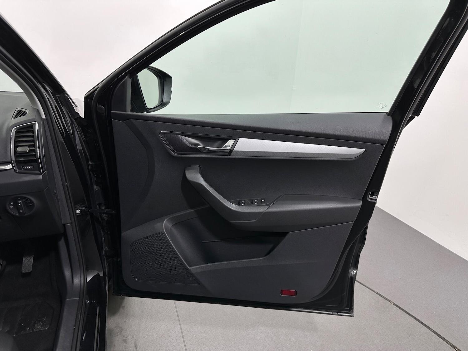 Used Skoda Karoq 2022 for sale - 76878933: Photo 30