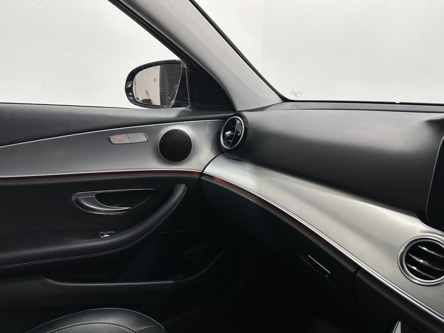 Used Mercedes-Benz E Class for sale - 77807610: Photo 27