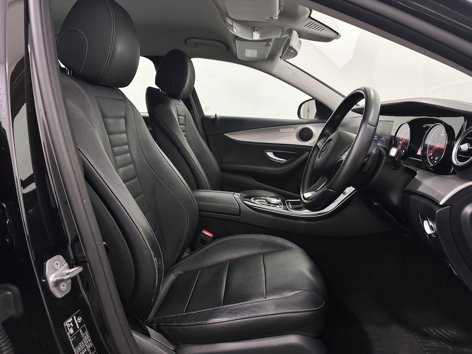 Used Mercedes-Benz E Class for sale - 77807610: Photo 31