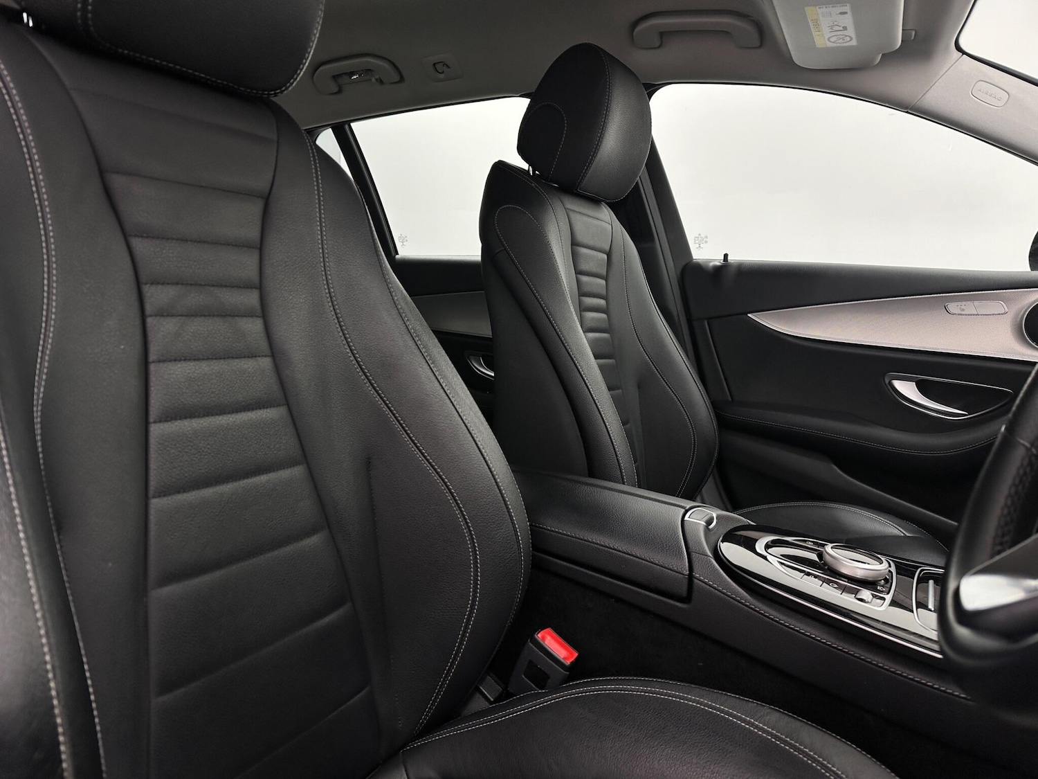 Used Mercedes-Benz E Class for sale - 77807610: Photo 32