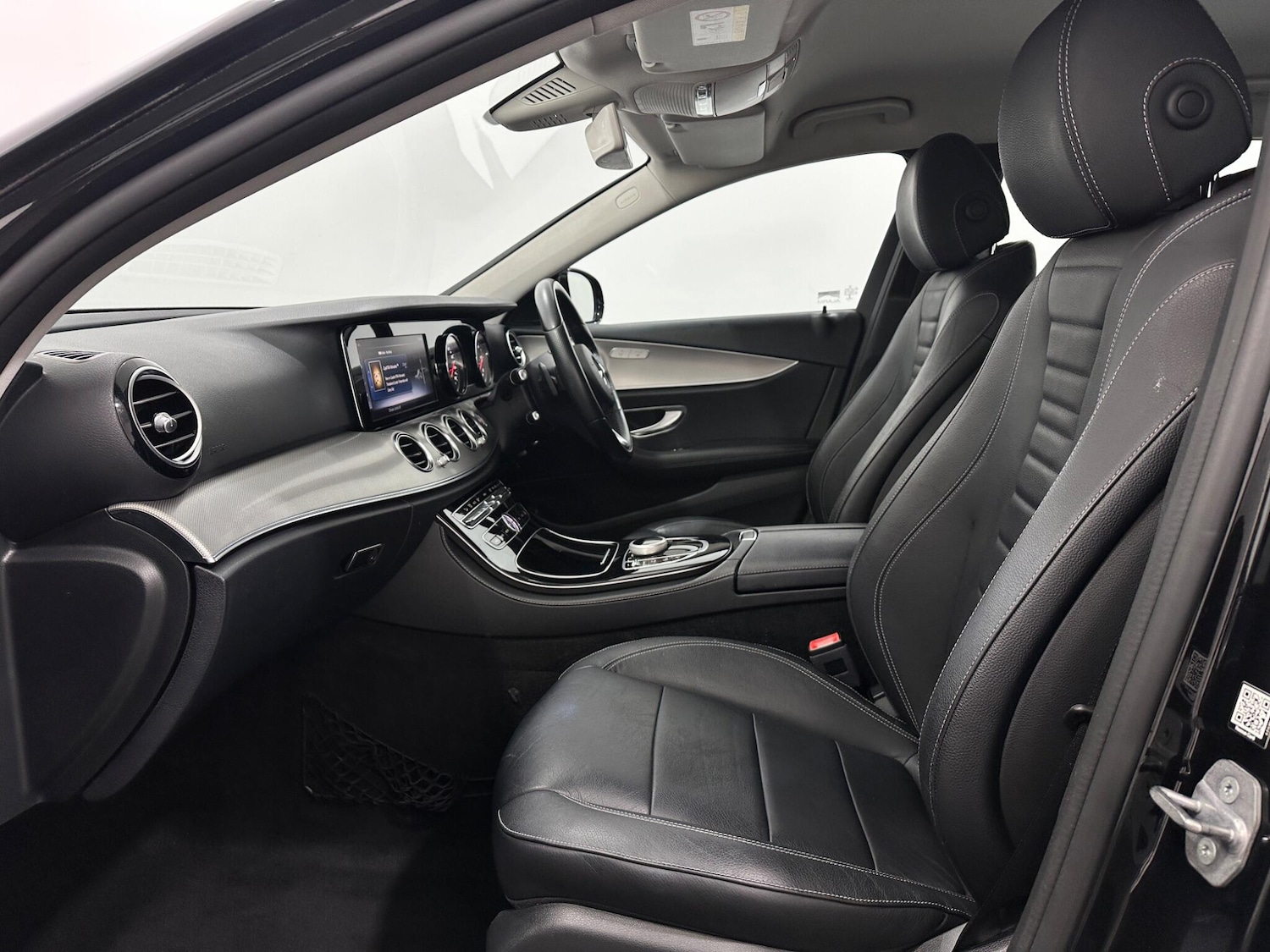 Used Mercedes-Benz E Class for sale - 77807610: Photo 35