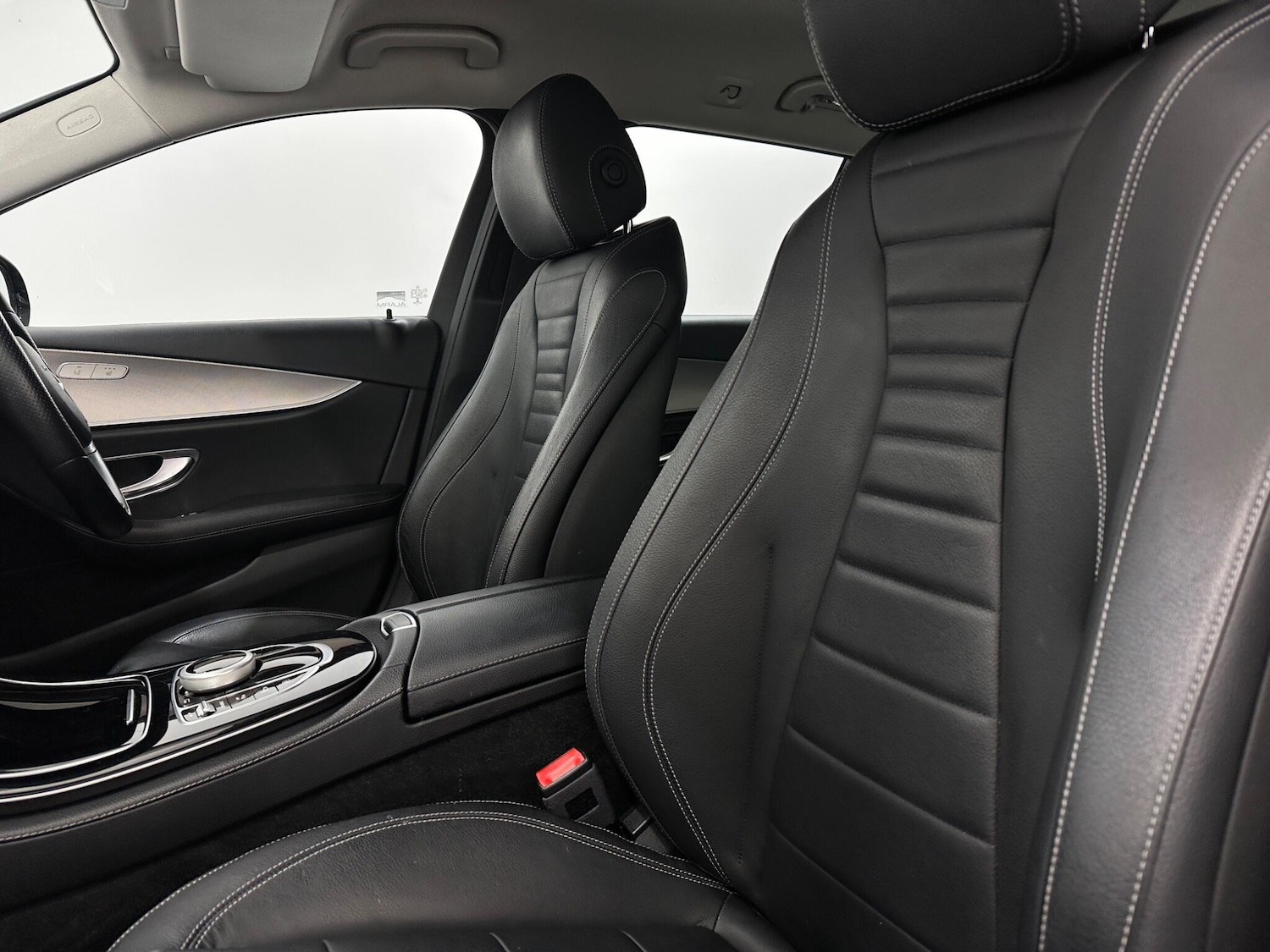 Used Mercedes-Benz E Class for sale - 77807610: Photo 36