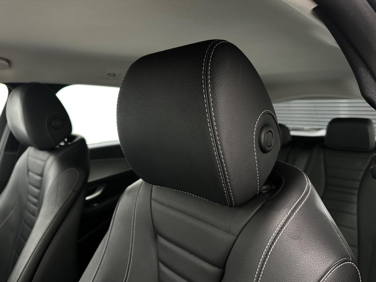 Used Mercedes-Benz E Class for sale - 77807610: Photo 37