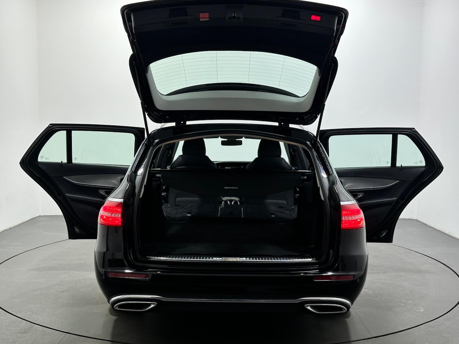 Used Mercedes-Benz E Class for sale - 77807610: Photo 45