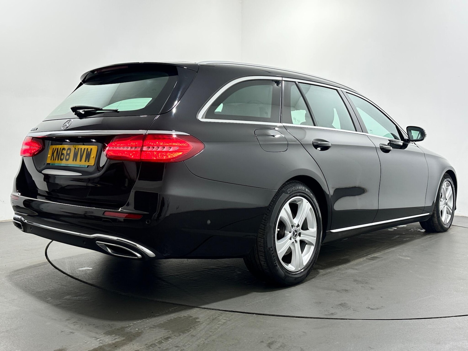 Used Mercedes-Benz E Class for sale - 77807610: Photo 50