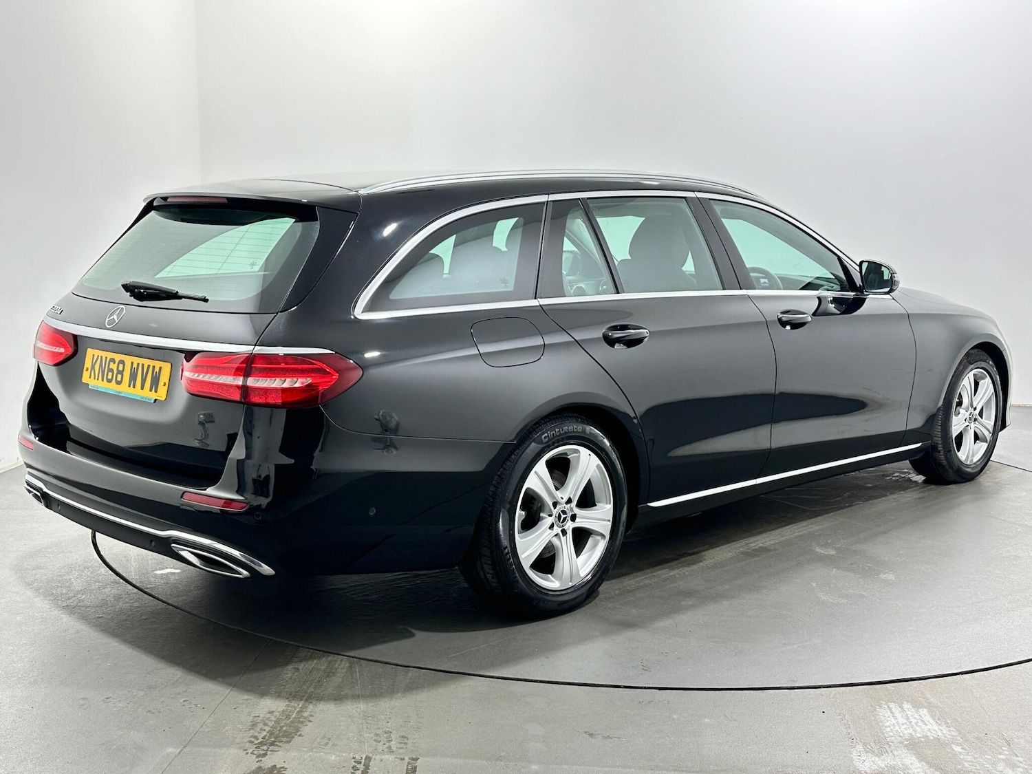 Used Mercedes-Benz E Class for sale - 77807610: Photo 8