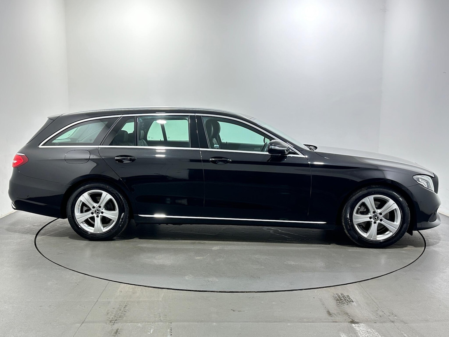 Used Mercedes-Benz E Class for sale - 77807610: Photo 9