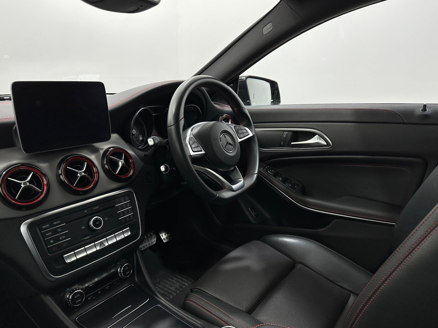 Used Mercedes-Benz CLA for sale - 78128057: Photo 31