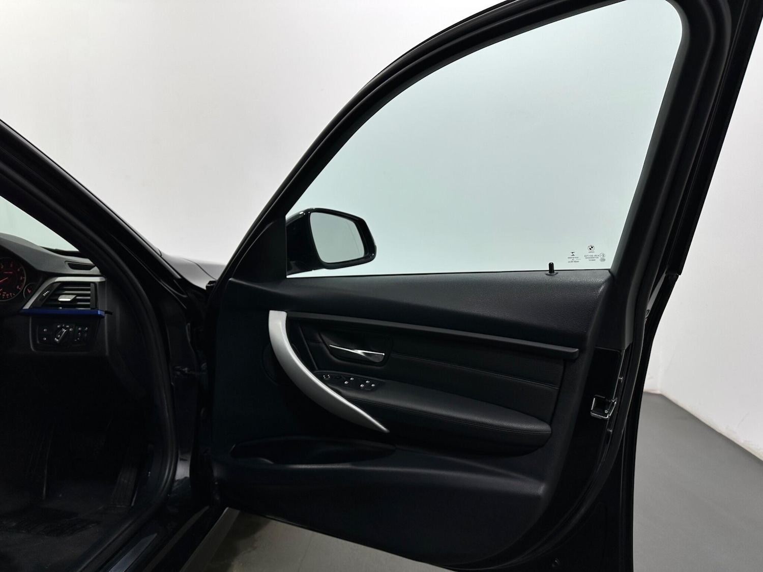 Used BMW 3 Series 2014 for sale - 77908417: Photo 33