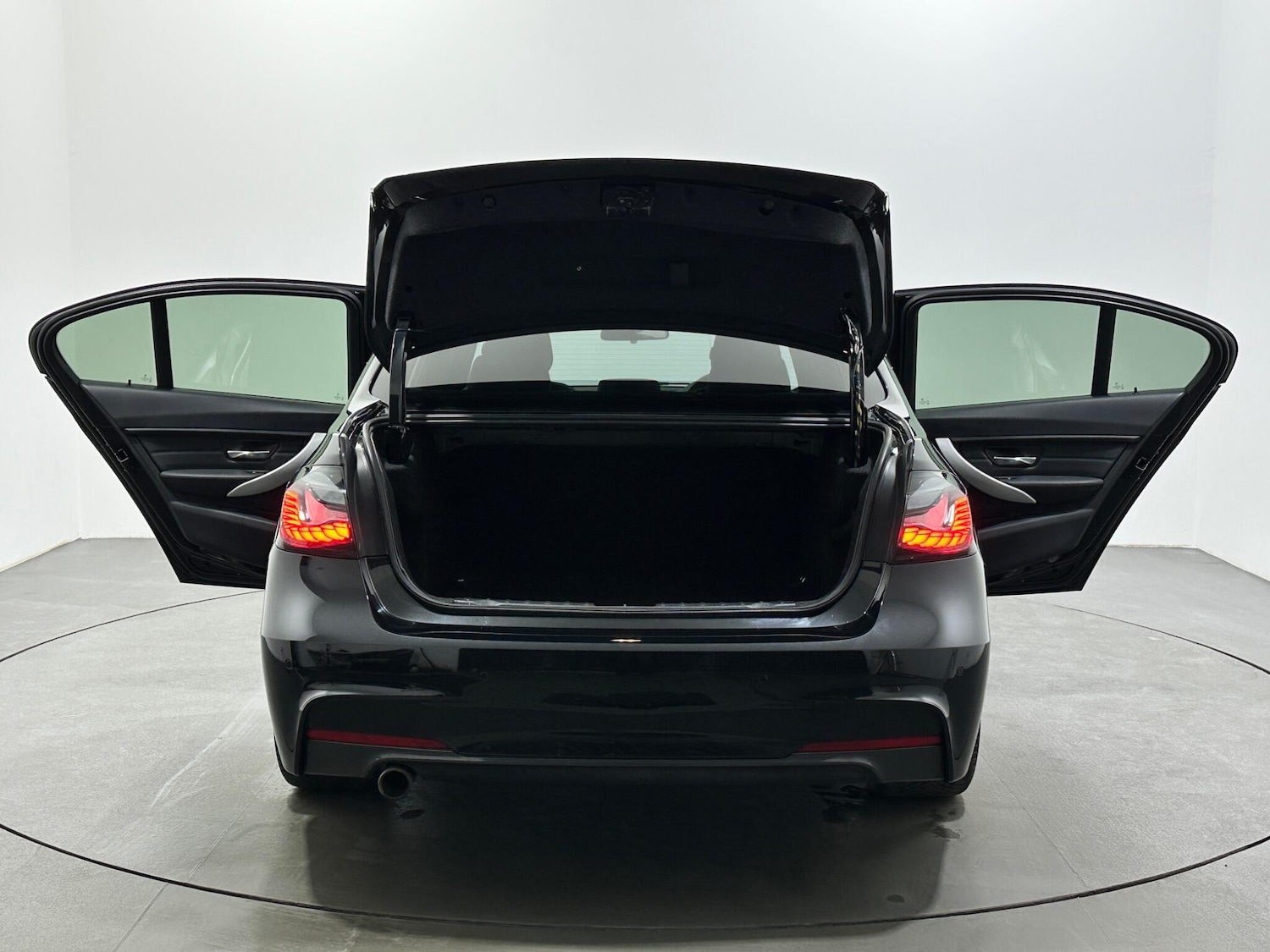 Used BMW 3 Series 2014 for sale - 77908417: Photo 44