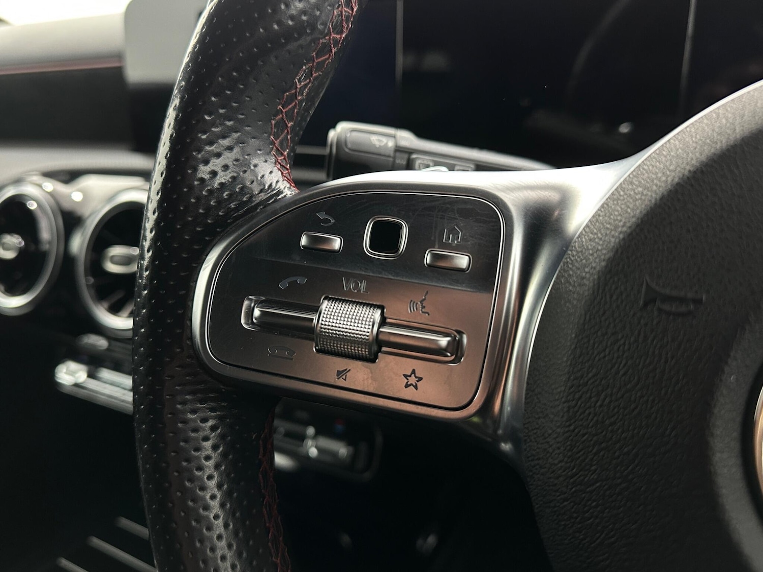 Used Mercedes-Benz A-Class 2019 for sale - 76878590: Photo 14