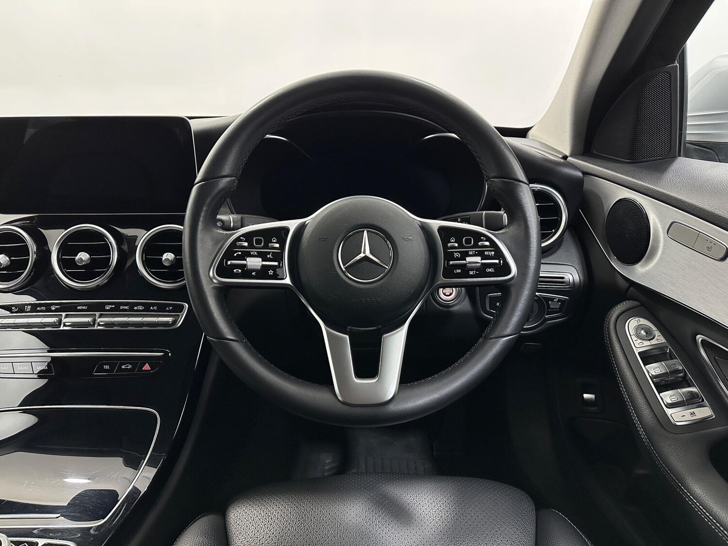 Used Mercedes-Benz C Class 2018 for sale - 77524461: Photo 13