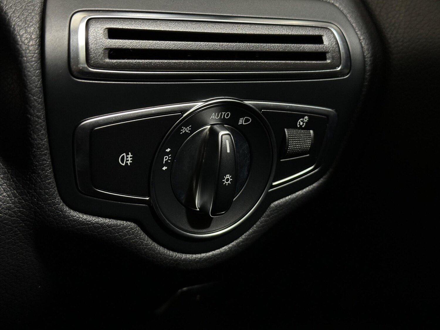 Used Mercedes-Benz C Class 2018 for sale - 77524461: Photo 18