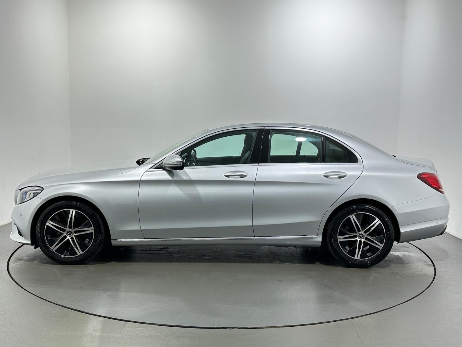 Used Mercedes-Benz C Class 2018 for sale - 77524461: Photo 5